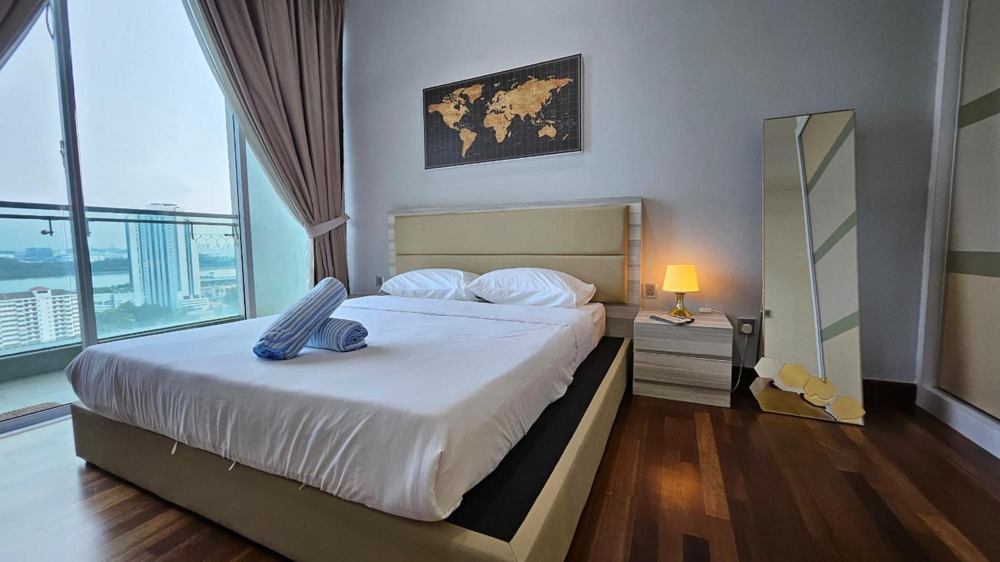 Paragon Suites Studios With Private Jacuzzi Near Ciq Rts Johor Bahru Exterior photo